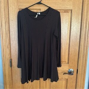 Comfy USA Black Pleated Modal Tunic Dress size Medium